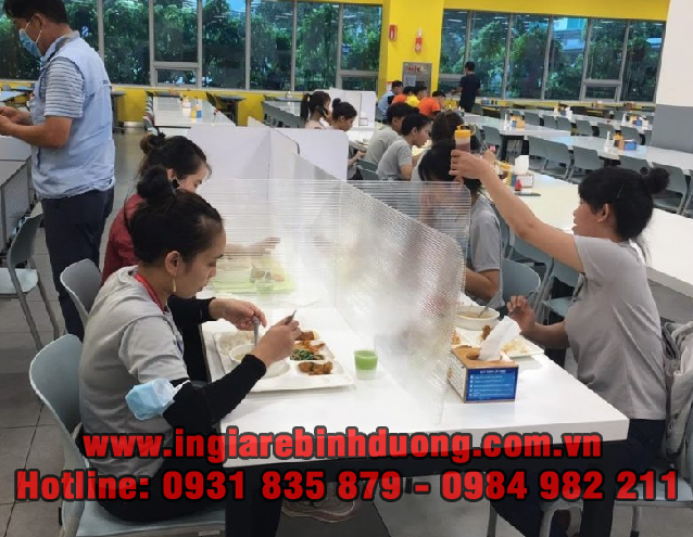 Thi công vách ngăn poly bàn ăn tại các nhà ăn KCN, nhà xưởng